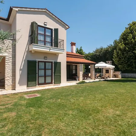Villa Montara By Briskva